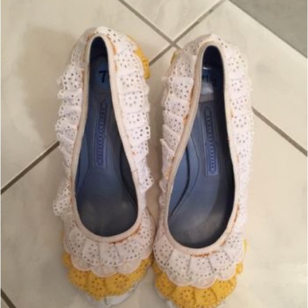 Shoes - Picture 2 of 7